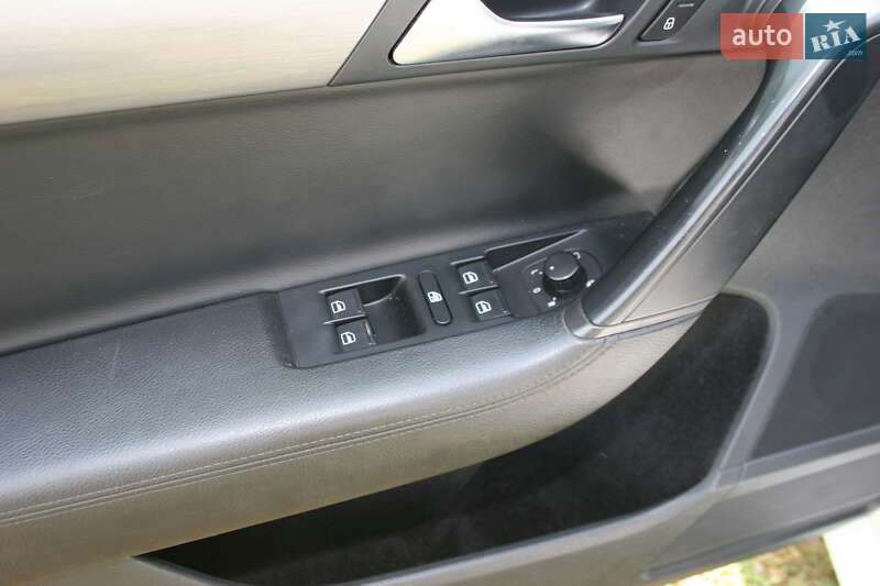 Универсал Volkswagen Passat 2011 в Черновцах