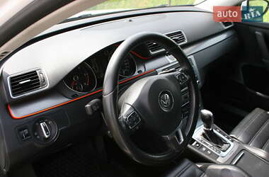 Универсал Volkswagen Passat 2011 в 