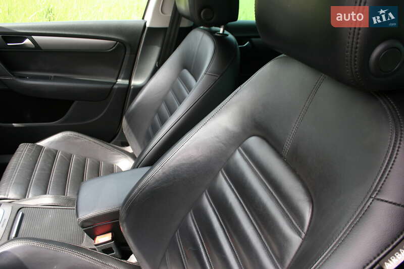 Универсал Volkswagen Passat 2011 в Черновцах