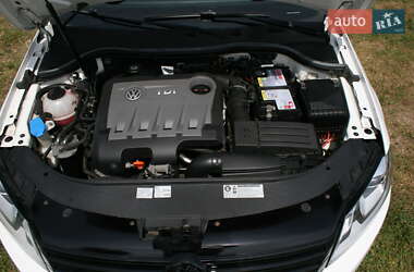 Универсал Volkswagen Passat 2011 в 