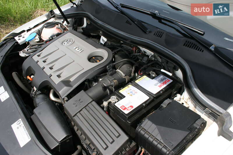 Универсал Volkswagen Passat 2011 в Черновцах