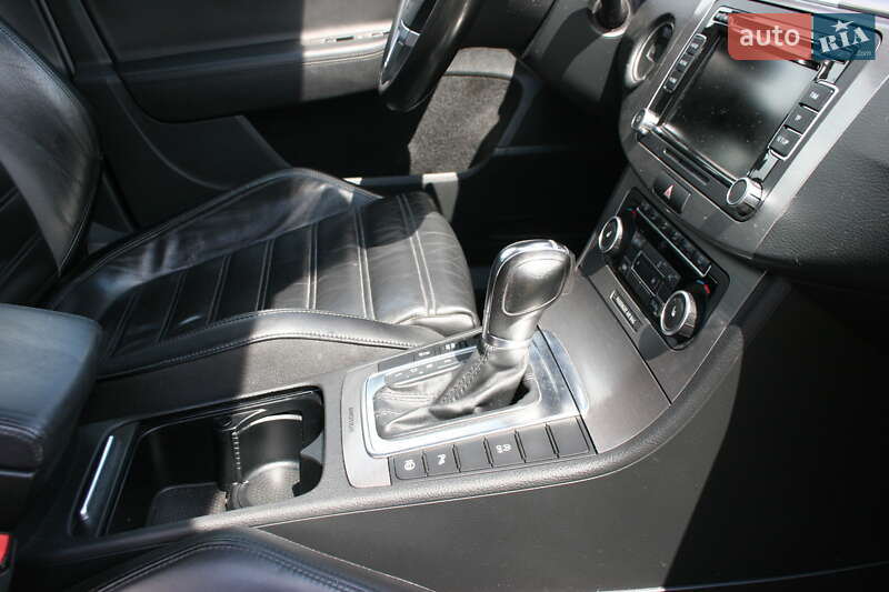 Универсал Volkswagen Passat 2011 в Черновцах