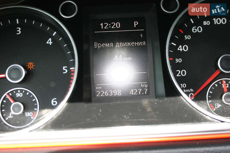 Универсал Volkswagen Passat 2011 в Черновцах