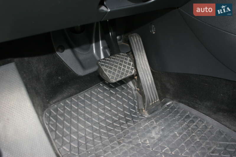 Универсал Volkswagen Passat 2011 в Черновцах