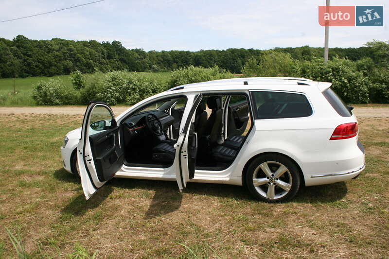 Универсал Volkswagen Passat 2011 в Черновцах