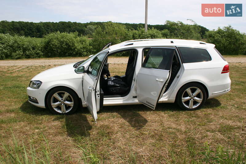 Универсал Volkswagen Passat 2011 в Черновцах