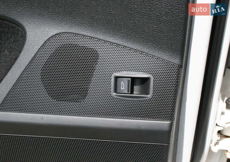 Универсал Volkswagen Passat 2011 в Черновцах