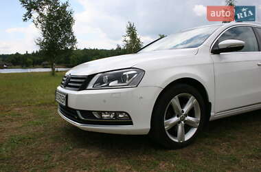 Универсал Volkswagen Passat 2011 в 