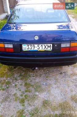 Седан Volkswagen Passat 1988 в 