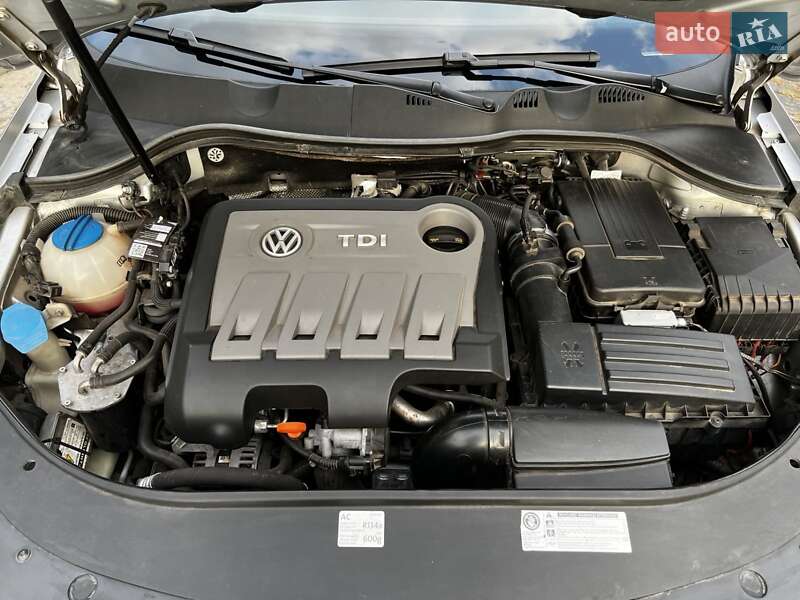 Универсал Volkswagen Passat 2011 в Львове