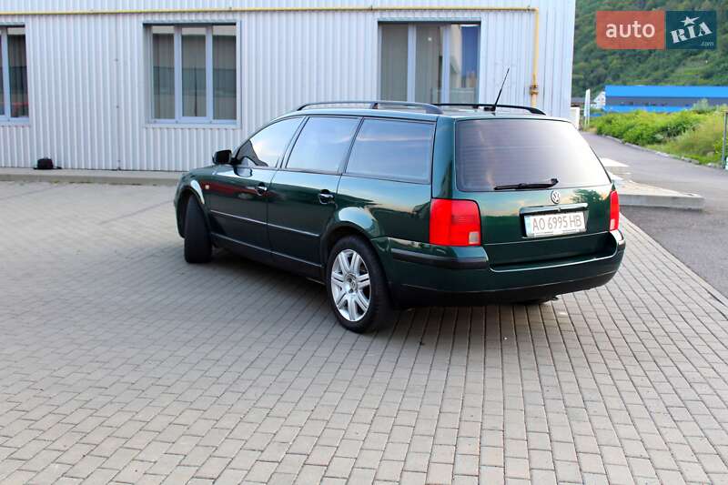 Універсал Volkswagen Passat 1998 в Мукачевому