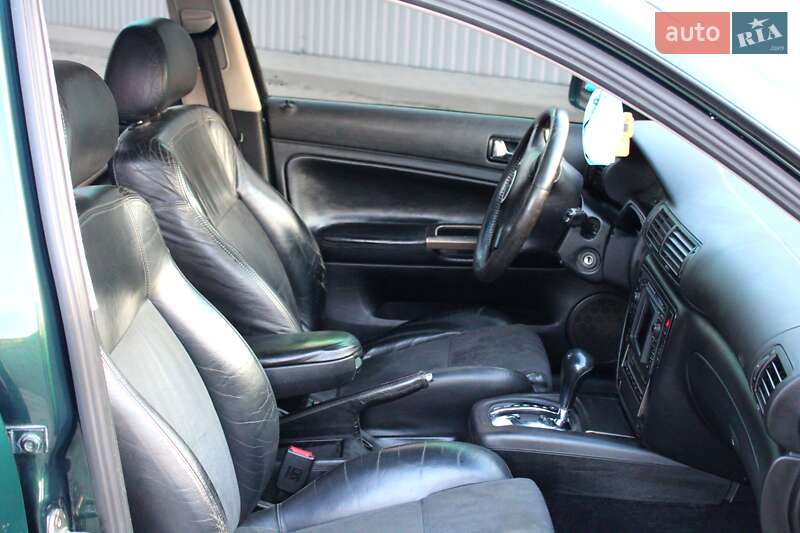 Універсал Volkswagen Passat 1998 в Мукачевому