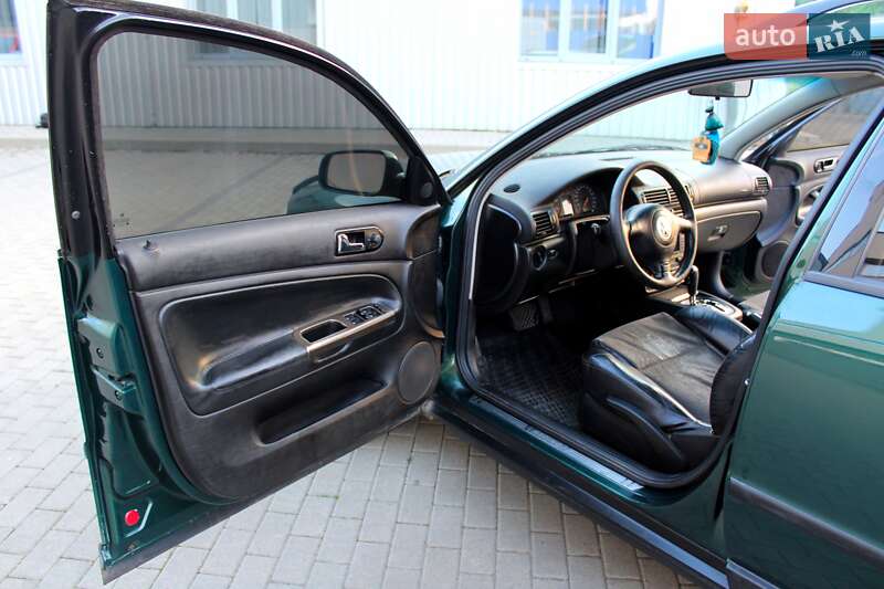 Універсал Volkswagen Passat 1998 в Мукачевому