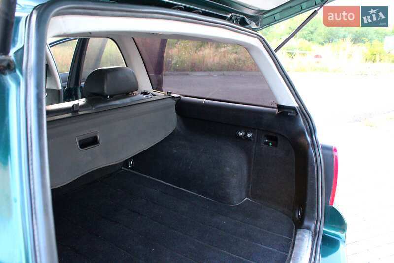 Універсал Volkswagen Passat 1998 в Мукачевому