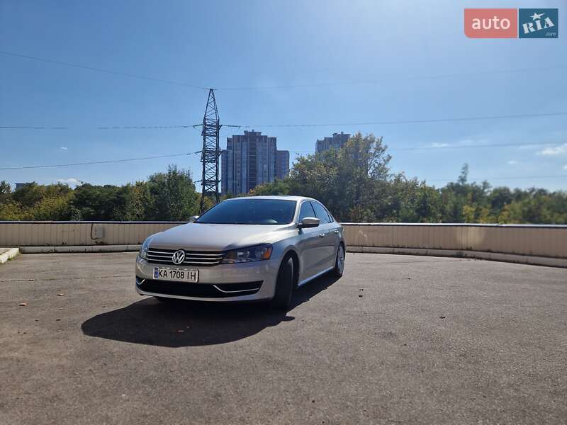Седан Volkswagen Passat 2014 в Остроге