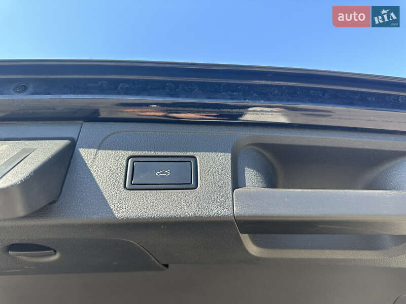 Універсал Volkswagen Passat 2017 в Запоріжжі