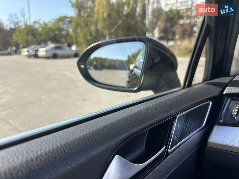 Універсал Volkswagen Passat 2017 в Запоріжжі