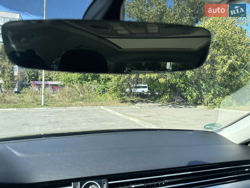 Універсал Volkswagen Passat 2017 в Запоріжжі