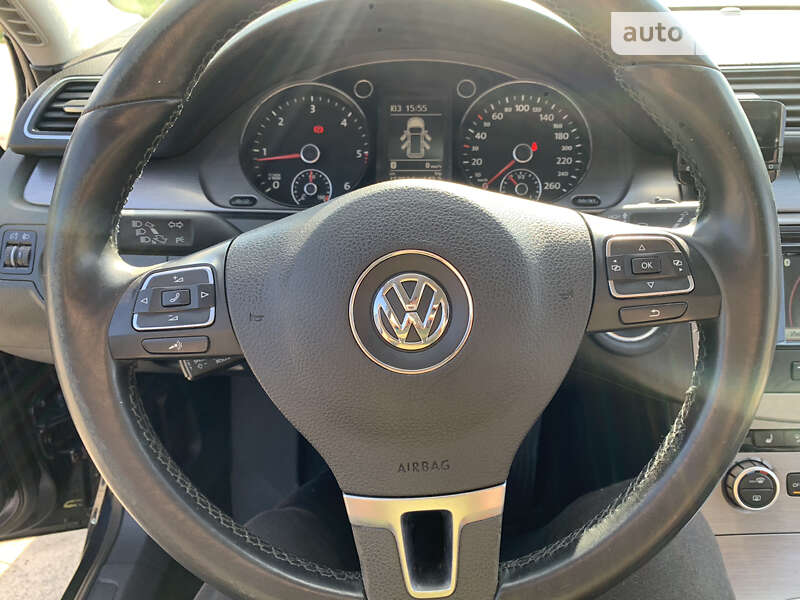 Универсал Volkswagen Passat 2012 в Дубно