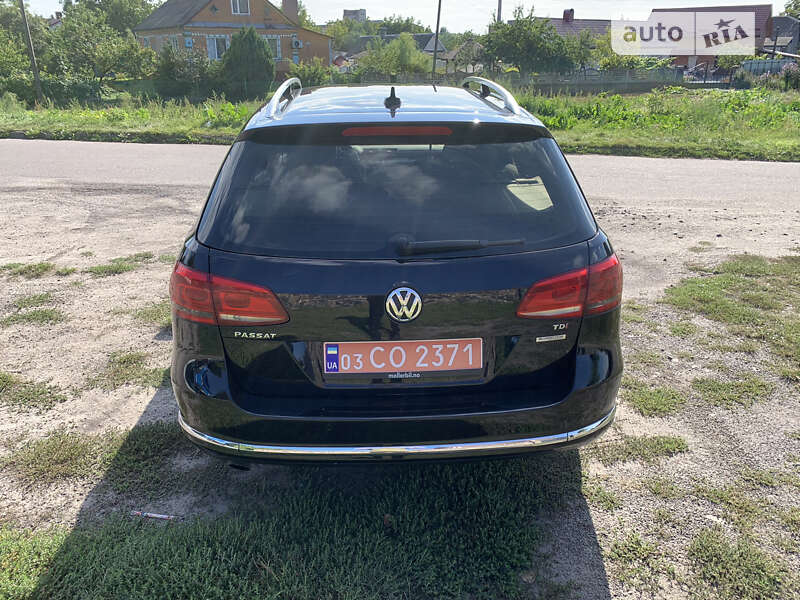 Универсал Volkswagen Passat 2012 в Дубно