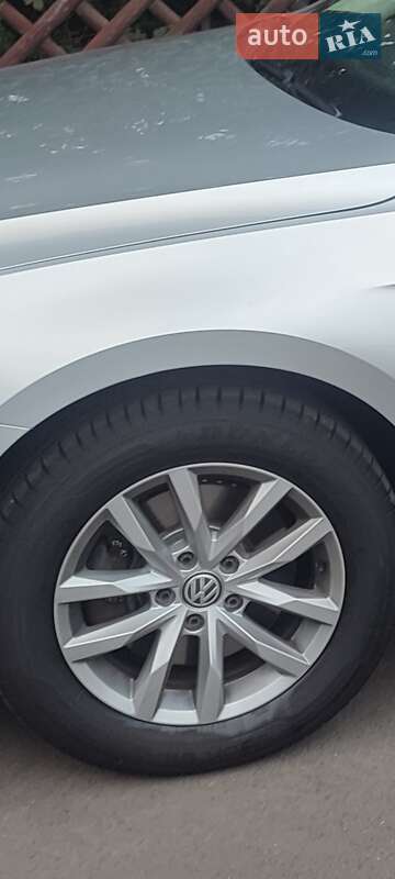 Универсал Volkswagen Passat 2016 в Тернополе