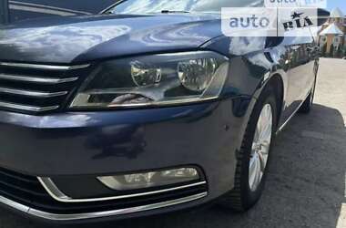 Універсал Volkswagen Passat 2013 в Самборі