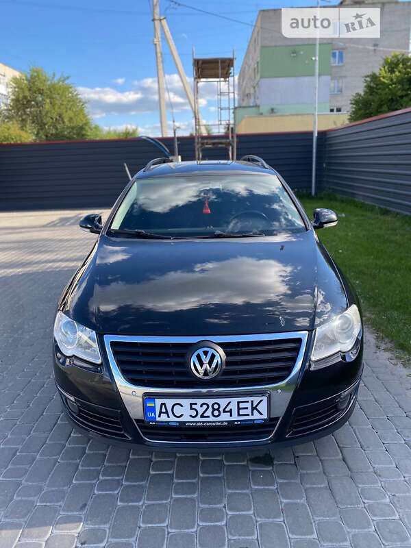 Універсал Volkswagen Passat 2010 в Києві