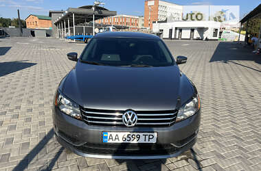 Седан Volkswagen Passat 2012 в Полтаві