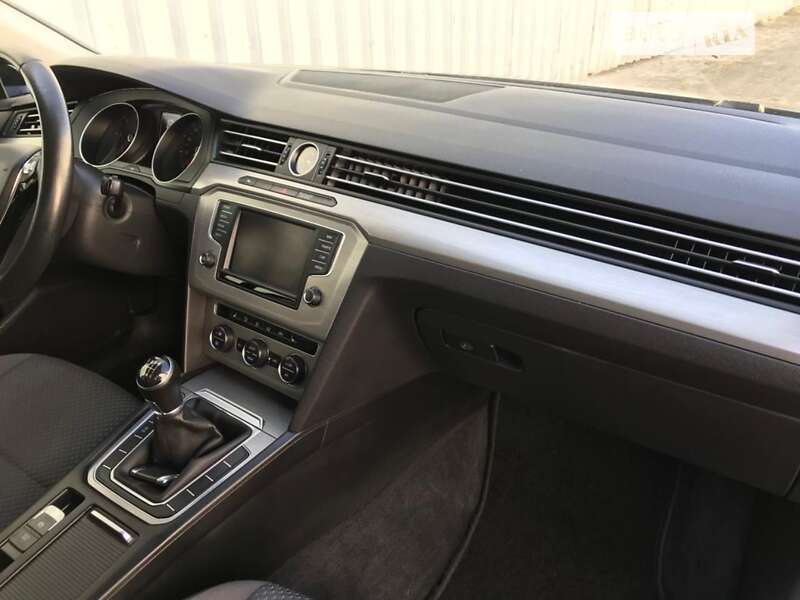 Універсал Volkswagen Passat 2017 в Володимирі