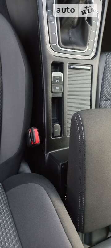 Універсал Volkswagen Passat 2017 в Володимирі