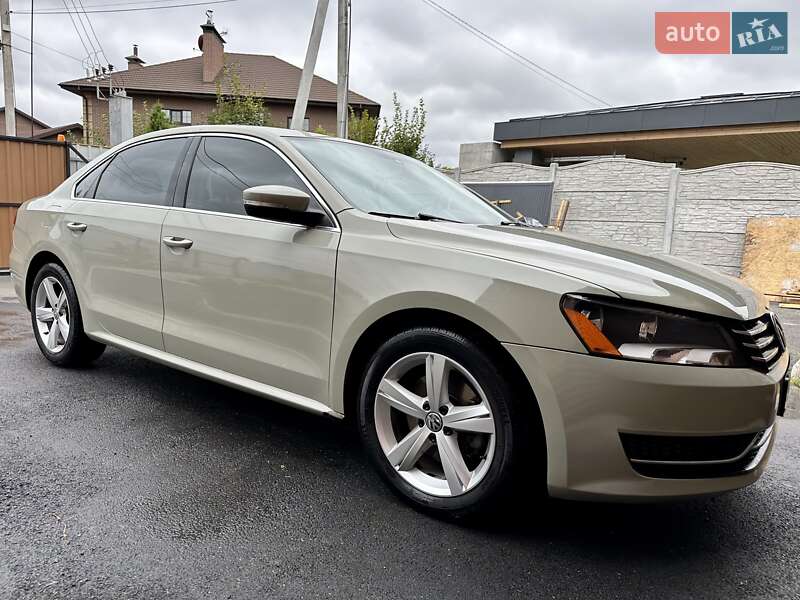 Седан Volkswagen Passat 2014 в Києві