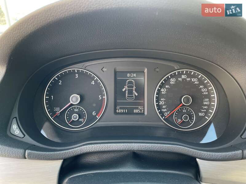 Седан Volkswagen Passat 2014 в Киеве