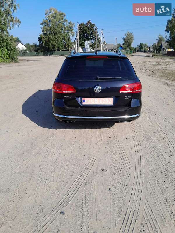 Універсал Volkswagen Passat 2011 в Дубровиці