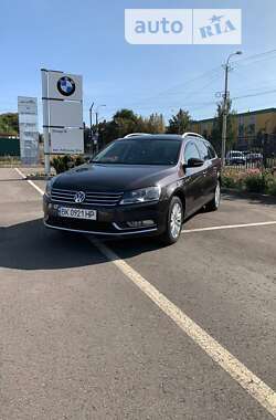 Універсал Volkswagen Passat 2011 в Березному