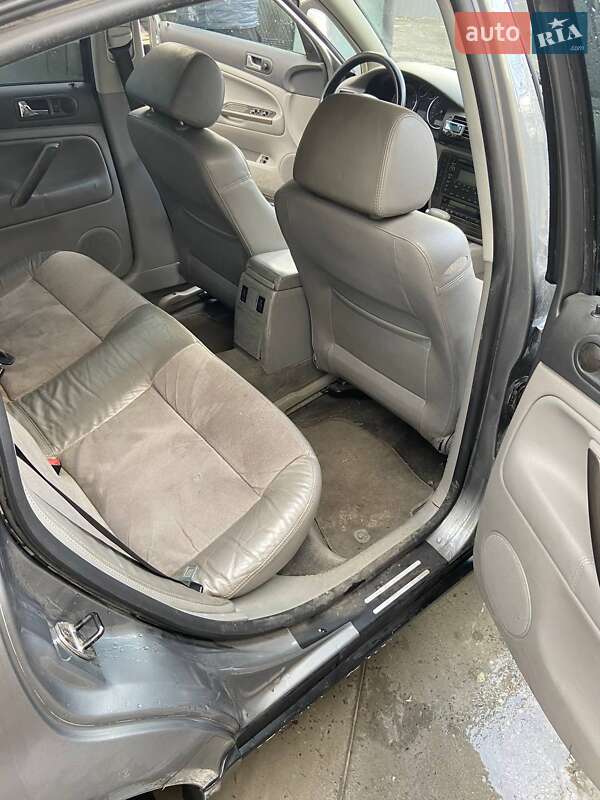 Седан Volkswagen Passat 2003 в Дніпрі