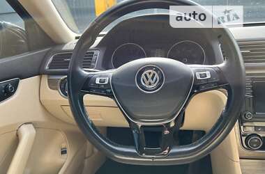 Седан Volkswagen Passat 2016 в Вінниці