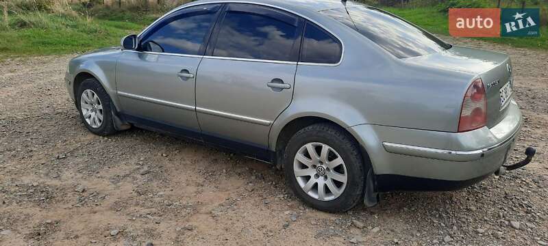 Седан Volkswagen Passat 2005 в Бориславе