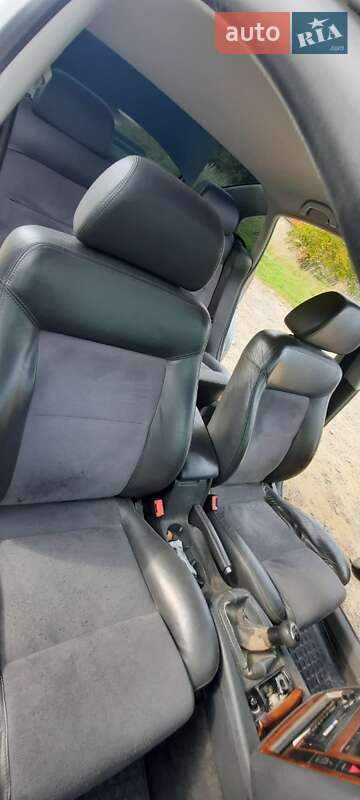 Седан Volkswagen Passat 2005 в Бориславе