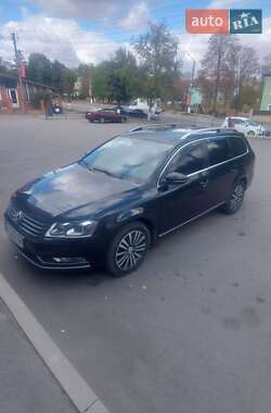 Универсал Volkswagen Passat 2012 в 