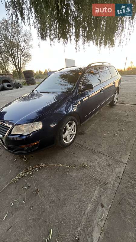 Універсал Volkswagen Passat 2005 в Івано-Франківську