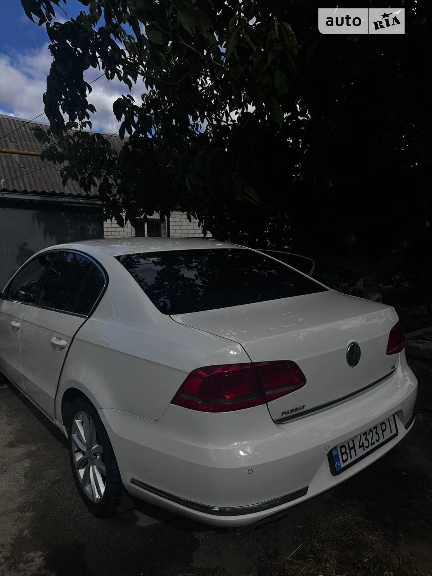 2013 Volkswagen Passat - мініатюра 2