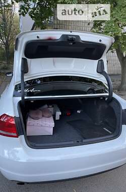 Седан Volkswagen Passat 2015 в 