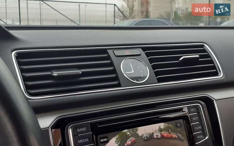 Седан Volkswagen Passat 2017 в Ужгороде