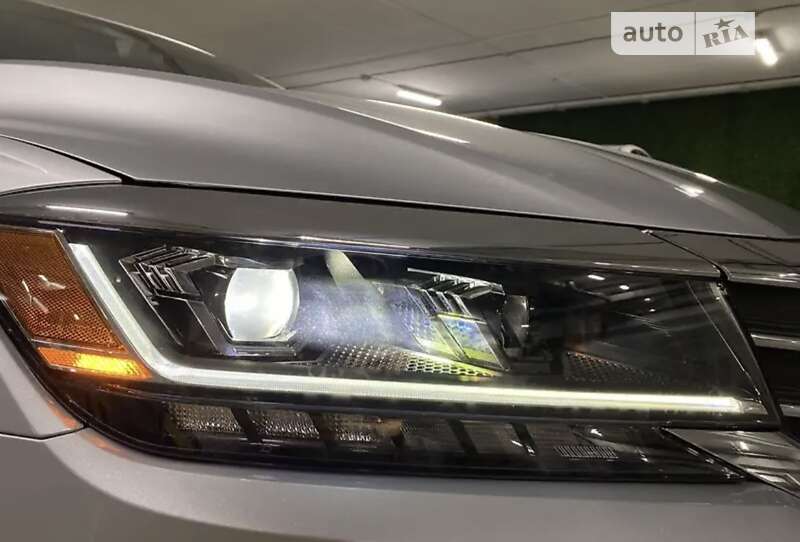 Седан Volkswagen Passat 2020 в Киеве
