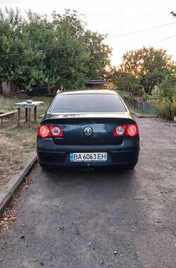 Седан Volkswagen Passat 2007 в Кропивницком