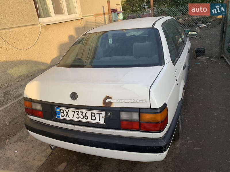 Седан Volkswagen Passat 1990 в Старокостянтинові