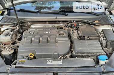 Универсал Volkswagen Passat 2015 в Ирпене