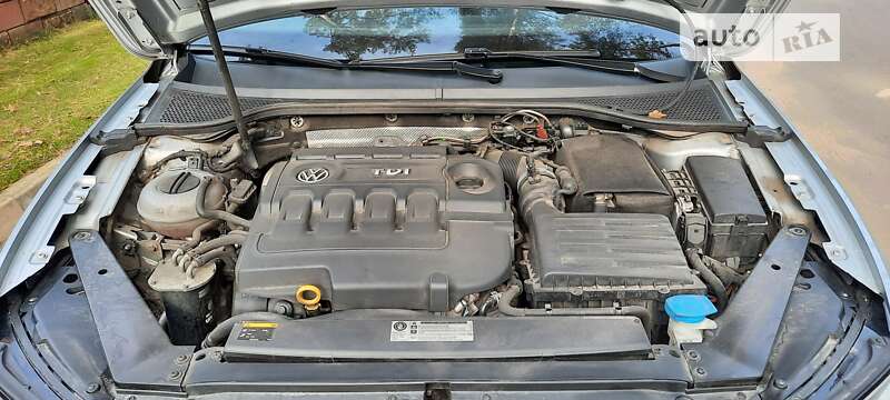 Універсал Volkswagen Passat 2015 в Ірпені
