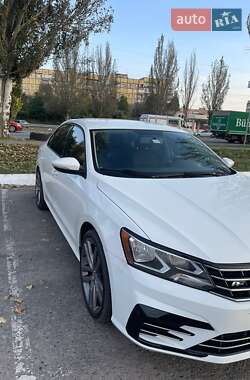 Седан Volkswagen Passat 2018 в Дніпрі