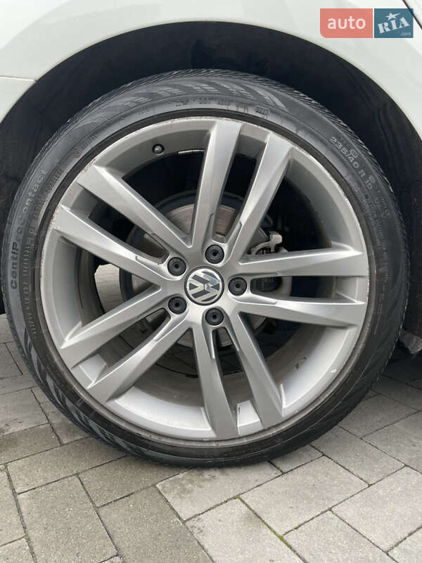 Седан Volkswagen Passat 2016 в Ивано-Франковске